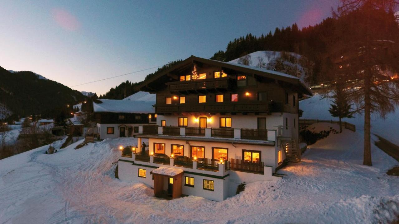 Gaestehaus Standardhaus Saalbach-Hinterglemm Zewnętrze zdjęcie