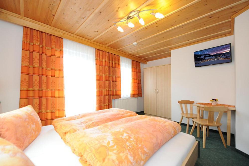 Gaestehaus Standardhaus Saalbach-Hinterglemm Zewnętrze zdjęcie