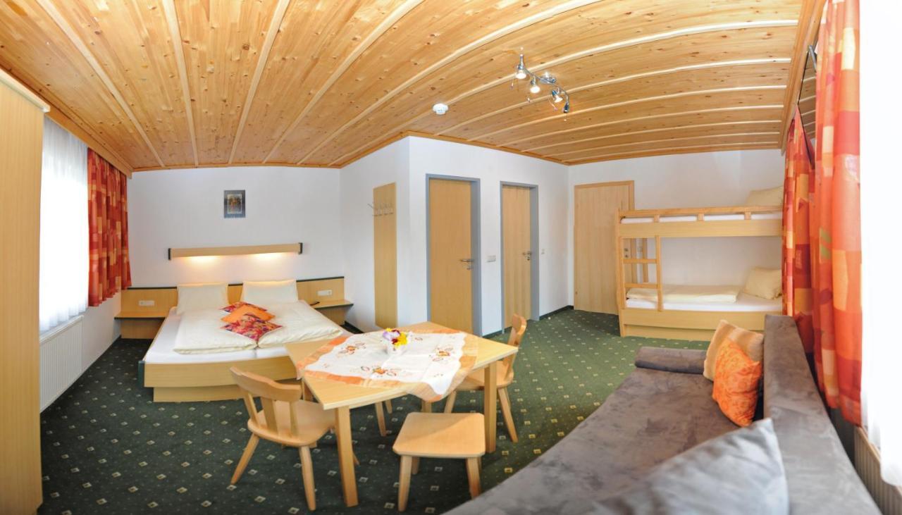 Gaestehaus Standardhaus Saalbach-Hinterglemm Zewnętrze zdjęcie