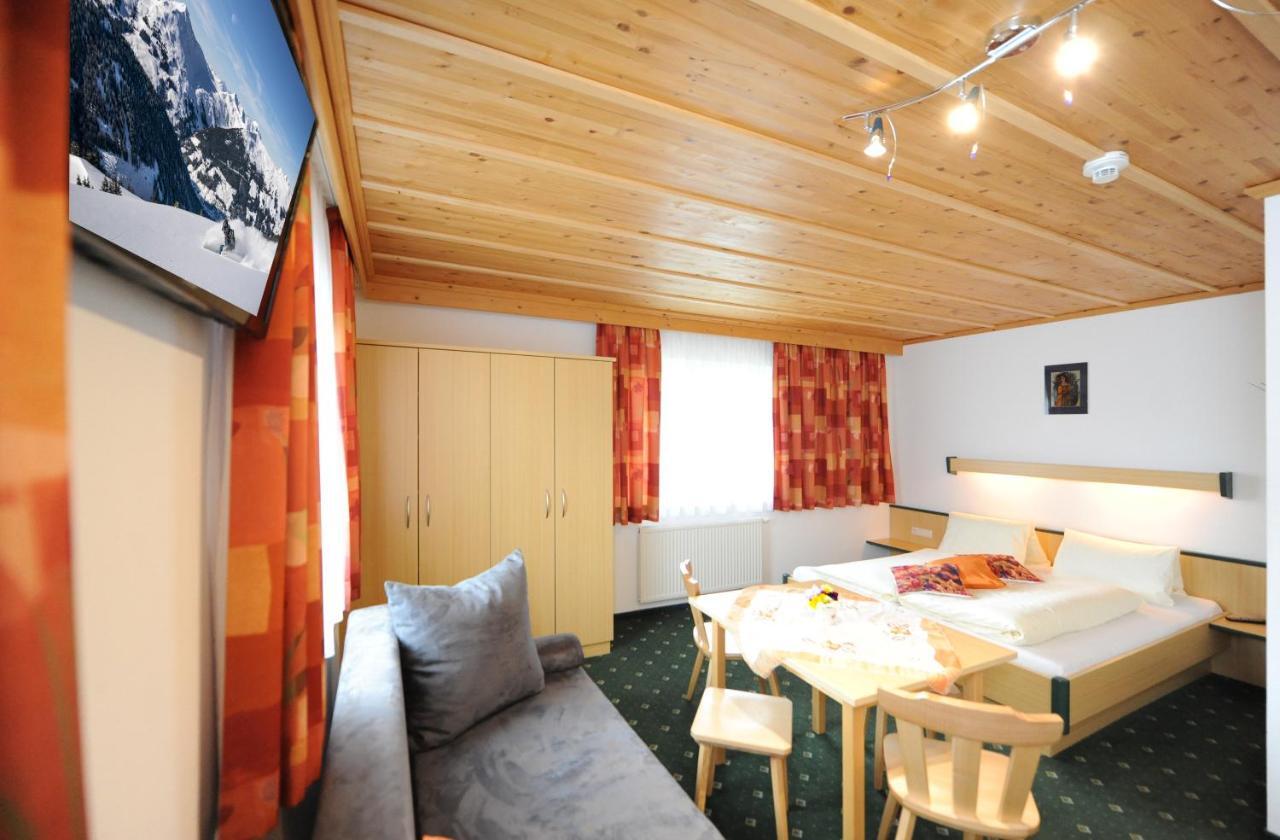 Gaestehaus Standardhaus Saalbach-Hinterglemm Zewnętrze zdjęcie