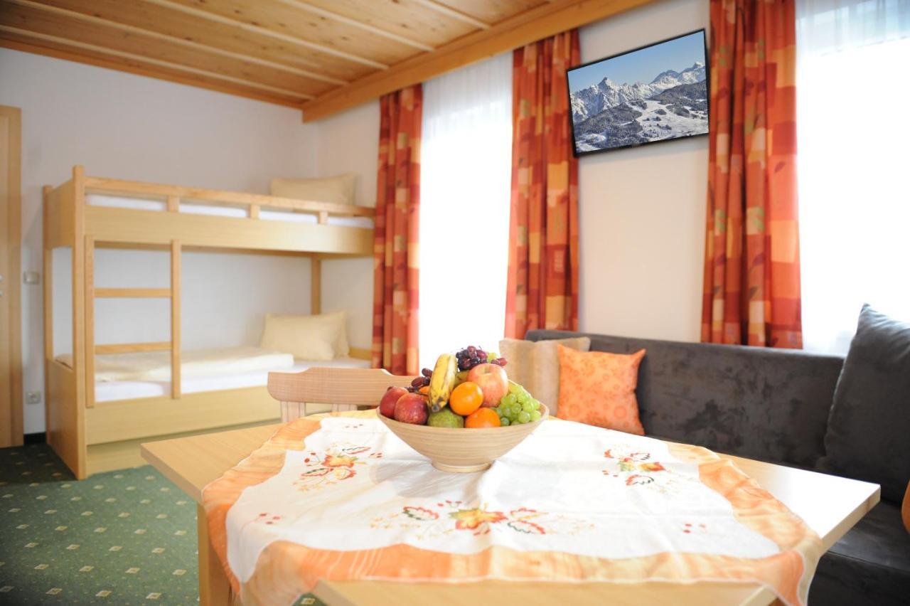 Gaestehaus Standardhaus Saalbach-Hinterglemm Zewnętrze zdjęcie